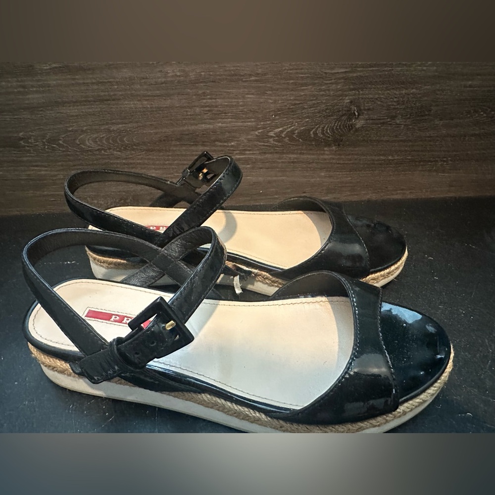 🔥last chance!🔥Authentic Prada Sandals, size 6/6,5